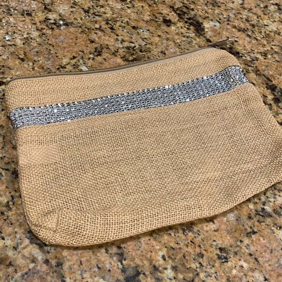 Elegant Tan Clutch with Silver Accent and crystals, real linen, brand new,must❤️ - Picture 8 of 10